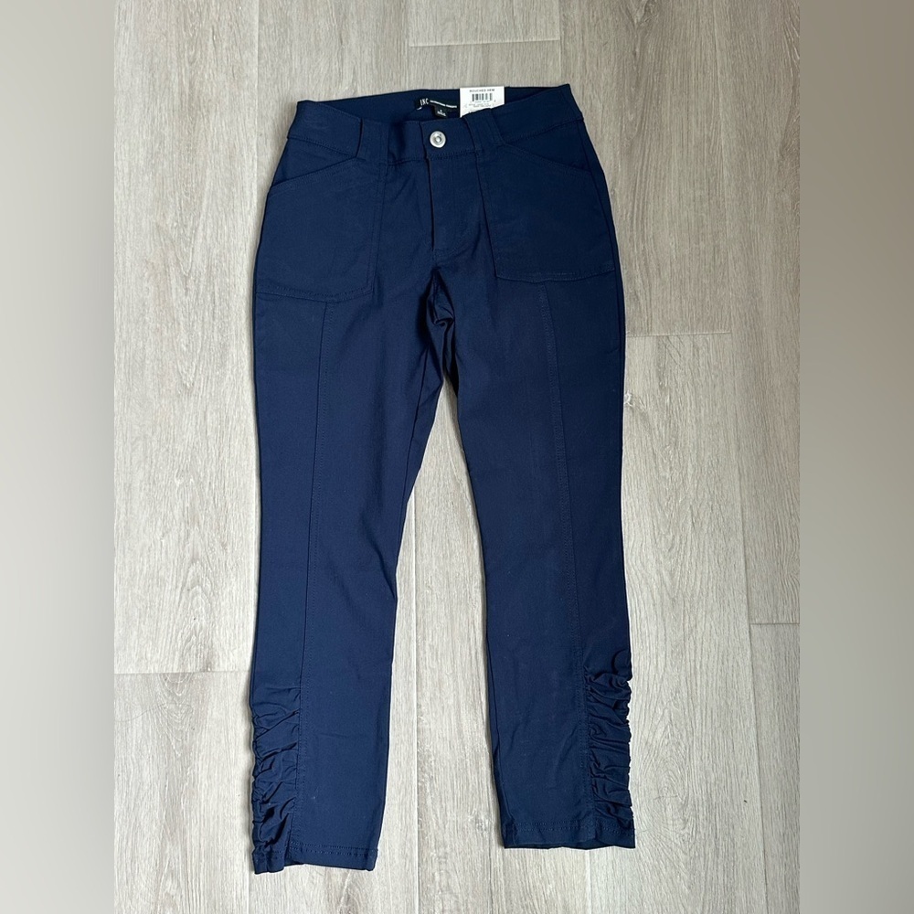 NWT INC International Concepts NWT Skinny leg crop pants w Rouched Hem Size 0